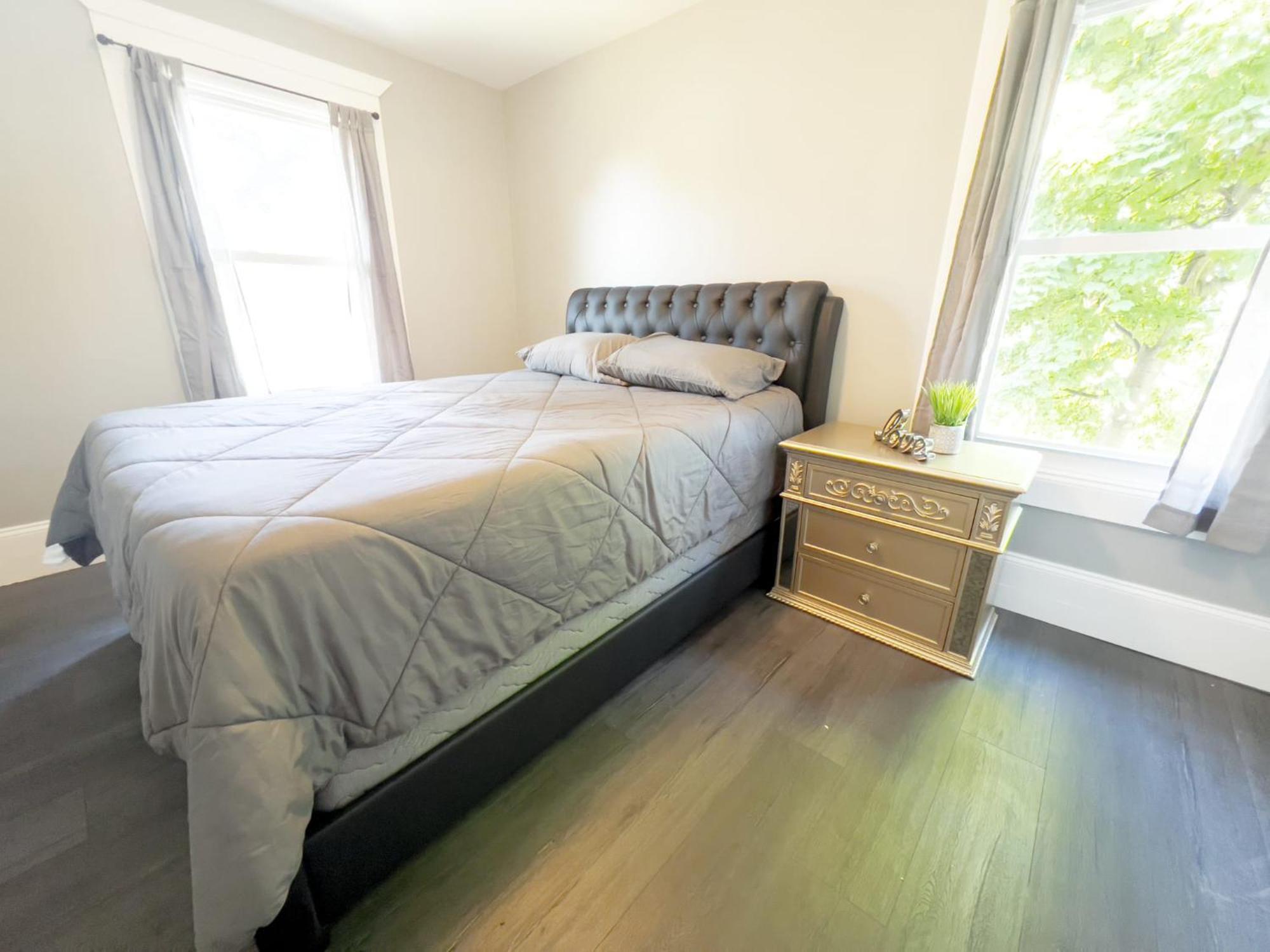 Spacious 6br Perfect For Families Or Groups In Ny Niagara Falls